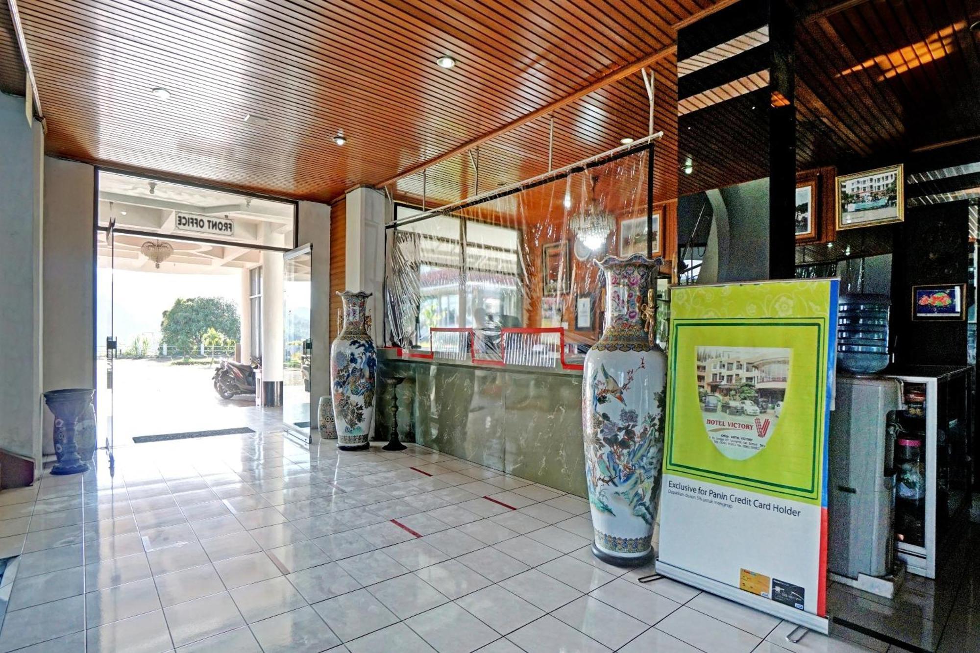 Oyo 90028 Hotel Victory Batu  Ngoại thất bức ảnh